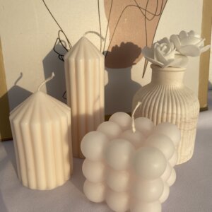 Bougie parfumé avec vase en plâtre 🤍