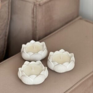 Bougie fleurs en plâtre